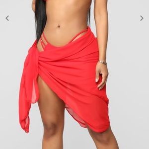 RED SHOW OFF COVER UP